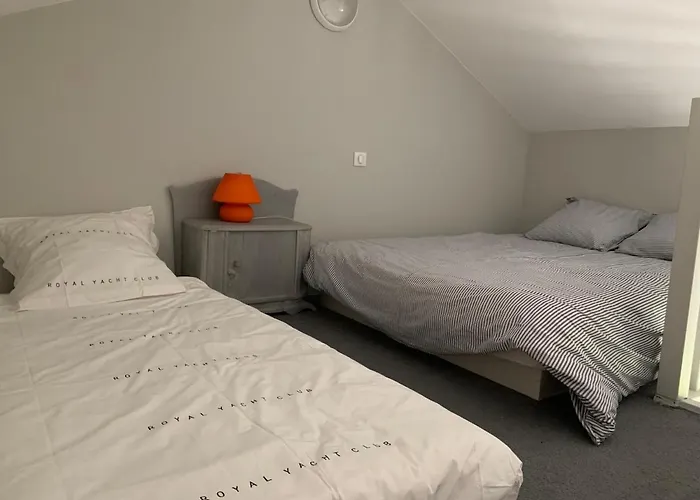 Large Lakeside House - Mayvillage Tatil Evi *