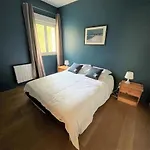 Holiday home Large Lakeside House - Mayvillage