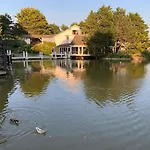 Large Lakeside House - Mayvillage Holiday home *