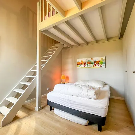 Nyaraló Large Lakeside House - Mayvillage