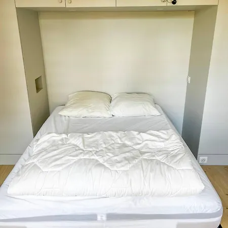 Large Lakeside House - Mayvillage Nyaraló *